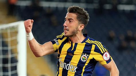 F­e­n­e­r­b­a­h­ç­e­­d­e­ ­U­y­g­a­r­ ­M­e­r­t­ ­Z­e­y­b­e­k­ ­S­a­k­a­t­l­a­n­d­ı­